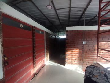 SE VENDE EDIFICIO DE 5 PISOS AL FRENTE DEL RIO HUALLAGA AL COSTADO DEL TOTTUS A.T. 290 M2 SUPER COMERCIAL Y CON LOS 5 PISOS CON RENTA MENSUAL.
