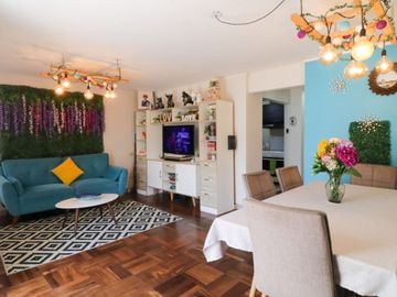 Se Vende Original Departamento Con Dos Habitaciones Y Terraza En Santa Catalina