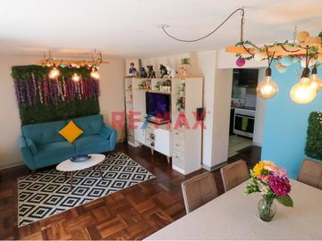 Se Vende Original Departamento Con Dos Habitaciones Y Terraza En Santa Catalina