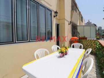 Se Vende Original Departamento Con Dos Habitaciones Y Terraza En Santa Catalina