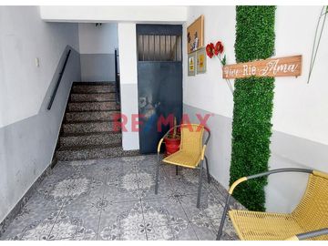 Se Vende Original Departamento Con Dos Habitaciones Y Terraza En Santa Catalina