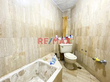 Departamento En Venta En San Borja – 1Er Piso Con Estacionamiento!