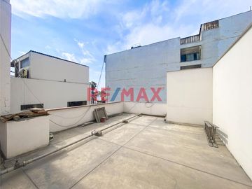 Departamento En Venta En San Borja – 1Er Piso Con Estacionamiento!