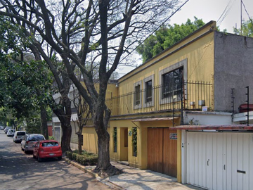 Casa, C. Dulce Olivia, Santa Catarina, Coyoacán, Ciudad de México.