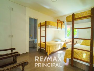 Venta De Moderna Casa De Playa En Asia Con Un Área Total De 600M2 Y 360M2 De Construida