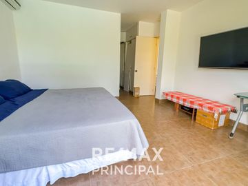 Venta De Moderna Casa De Playa En Asia Con Un Área Total De 600M2 Y 360M2 De Construida