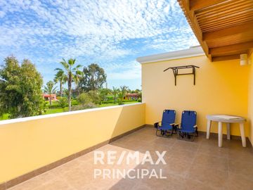 Venta De Moderna Casa De Playa En Asia Con Un Área Total De 600M2 Y 360M2 De Construida