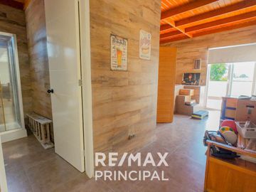 Venta De Moderna Casa De Playa En Asia Con Un Área Total De 600M2 Y 360M2 De Construida