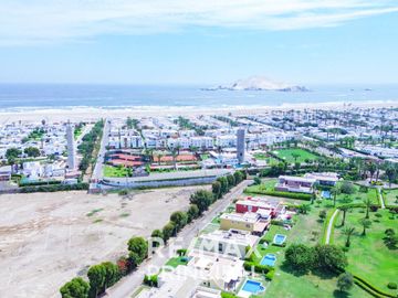Venta De Moderna Casa De Playa En Asia Con Un Área Total De 600M2 Y 360M2 De Construida