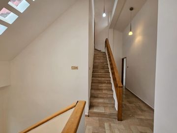 ALQUILER CASA EN URBANIZACION LAGUNA DORADA - SAMBORONDON - KM 1.5