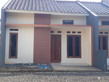 New House in the Bumi Sawangan Indah Depok in Front of the Pengasinan Health Center