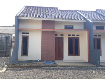 New House in the Bumi Sawangan Indah Depok in Front of the Pengasinan Health Center