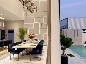 Luxury Modern Pool Villa