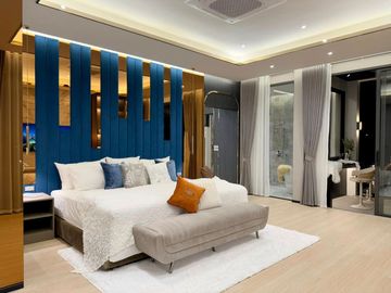 Luxury Modern Pool Villa