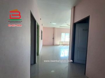 ที่ดินพร้อมบ้านเดี่ยว หมู่บ้าน แบนชะโด 2 แยก 10 เนื้อที่ 200 ตรว. ถนนประชาร่วมใจ แขวงทรายกองดินใต้ เขตคลองสามวา กรุงเทพฯ