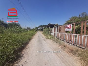ที่ดินพร้อมบ้านเดี่ยว หมู่บ้าน แบนชะโด 2 แยก 10 เนื้อที่ 200 ตรว. ถนนประชาร่วมใจ แขวงทรายกองดินใต้ เขตคลองสามวา กรุงเทพฯ