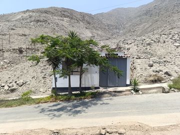 ALQUILER CASA CHACLACAYO URB. MIRASOL DE HUAMPANI 3 DORMITORIOS COCHERA