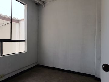 ALQUILER CASA CHACLACAYO URB. MIRASOL DE HUAMPANI 3 DORMITORIOS COCHERA