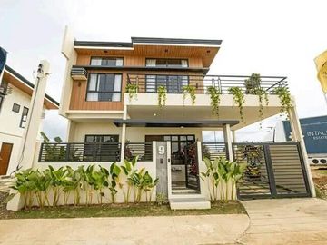 FEW UNITS LEFT: 4-Bedroom House, Magnum House, Intalio Estates Cagayan de Oro City