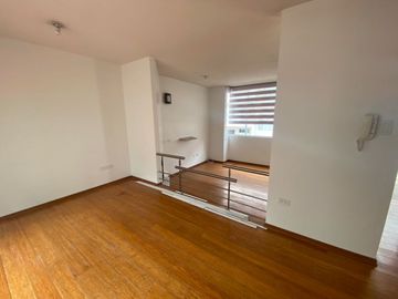 Casa en venta 3 dormitorios de 2 pisos en Santa Lucia norte de Quito