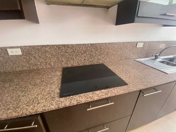 Casa en venta 3 dormitorios de 2 pisos en Santa Lucia norte de Quito