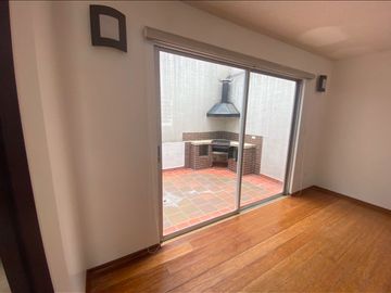 Casa en venta 3 dormitorios de 2 pisos en Santa Lucia norte de Quito