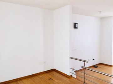 Casa en venta 3 dormitorios de 2 pisos en Santa Lucia norte de Quito