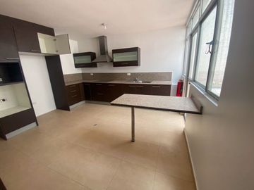 Casa en venta 3 dormitorios de 2 pisos en Santa Lucia norte de Quito