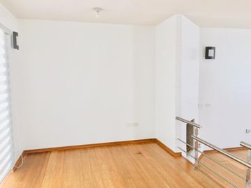 Casa en venta 3 dormitorios de 2 pisos en Santa Lucia norte de Quito