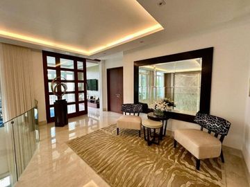 En venta lujosa y moderna casa en Lagos del Batan, Plaza Lagos, Samborondon