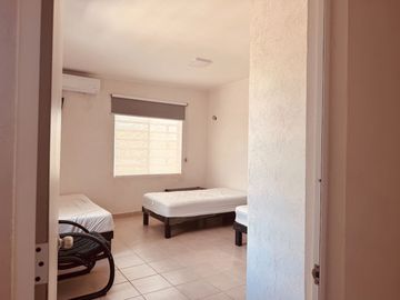 CASA EN VENTA EN ESQUINA 3 RECAMARAS 3 BAÑOS CON ALBERCA, AREAS VERDES EN MERIDA YUCATAN
