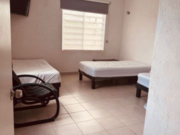 CASA EN VENTA EN ESQUINA 3 RECAMARAS 3 BAÑOS CON ALBERCA, AREAS VERDES EN MERIDA YUCATAN