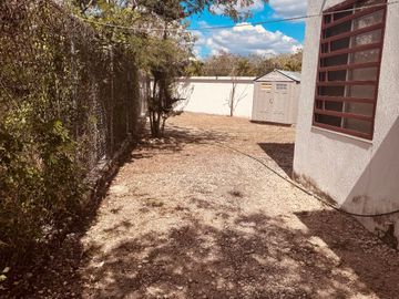 CASA EN VENTA EN ESQUINA 3 RECAMARAS 3 BAÑOS CON ALBERCA, AREAS VERDES EN MERIDA YUCATAN