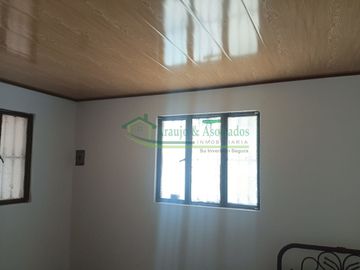 SE ARRIENDA CASALOTE EN LA VEREDA MANUEL SUR.
