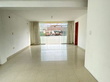 Oportunidad!! Casa En Venta Sol De La Molina, Excelente Ubicacion