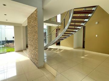 Oportunidad!! Casa En Venta Sol De La Molina, Excelente Ubicacion
