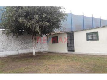 En Ocasion Casa A Precio De Terreno En Urb. Los Alisos De Oquendo - Callao