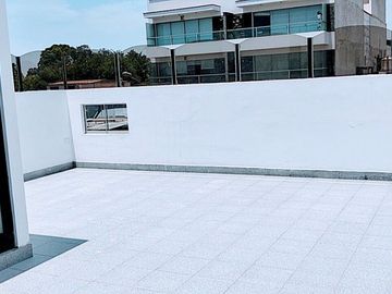 SURCO - CHAMA.  VENDO Depto DUPLEX  190 M2.  4dorm,4baños Amplia Terraza