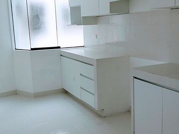 SURCO - CHAMA.  VENDO Depto DUPLEX  190 M2.  4dorm,4baños Amplia Terraza