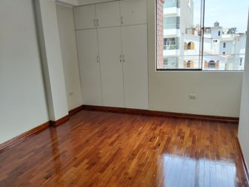SURCO - CHAMA.  VENDO Depto DUPLEX  190 M2.  4dorm,4baños Amplia Terraza