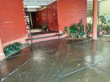 SURCO - CHAMA.  VENDO Depto DUPLEX  190 M2.  4dorm,4baños Amplia Terraza