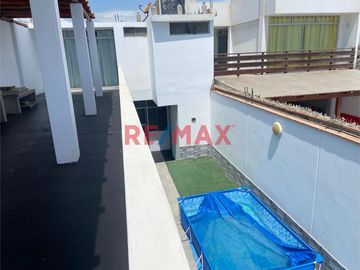 Venta Casa Frente A Playa Cerro Azul