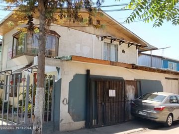 ¡Hermosa Casa Pareada en El Bosque!