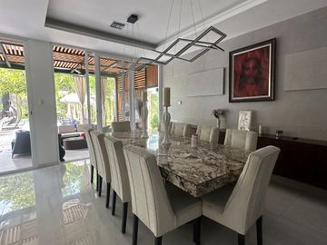Casa en venta, vía Samborondón - sector Village