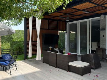 Casa en venta, vía Samborondón - sector Village
