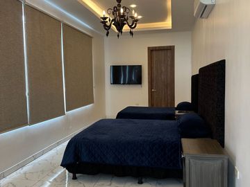 Casa en venta, vía Samborondón - sector Village