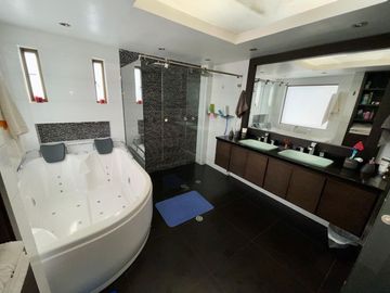 SE VENDE CASA EN NIZA SUBA