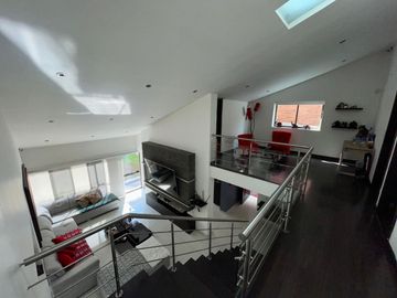 SE VENDE CASA EN NIZA SUBA