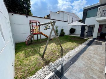 SE VENDE CASA EN NIZA SUBA