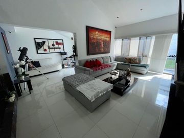 SE VENDE CASA EN NIZA SUBA